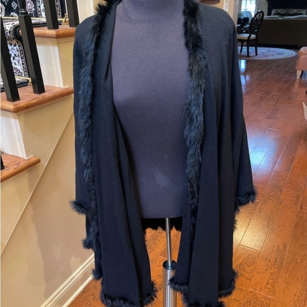 Elegant Black Real Fur Trim Shawl